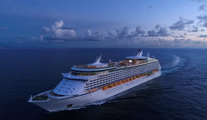 VOYAGER OF THE SEAS Passenger Ship IMO 9161716