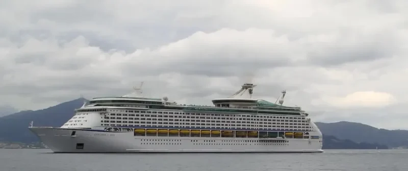 EXPLORER OF THE SEAS Passenger Ship IMO 9161728 photo 7