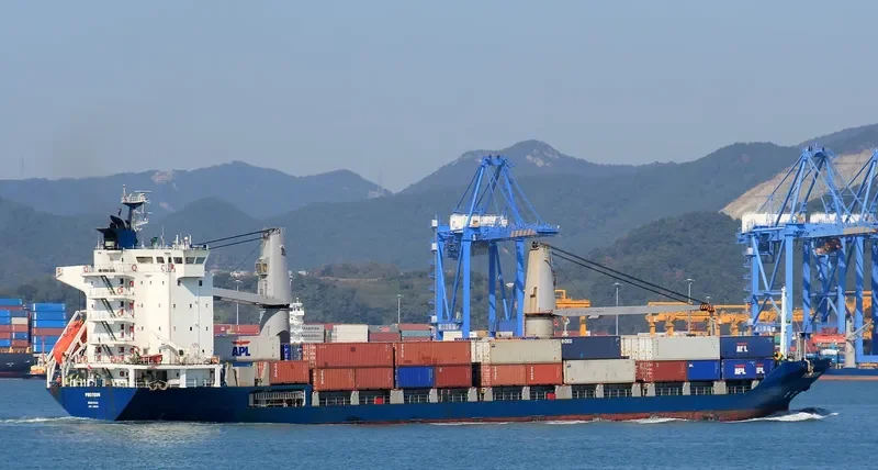 XIANG REN Container Ship IMO 9161821 photo 2