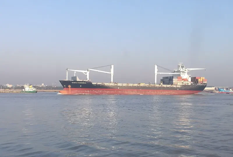 SANTA FIORENZA Container Ship IMO 9162253 photo 4