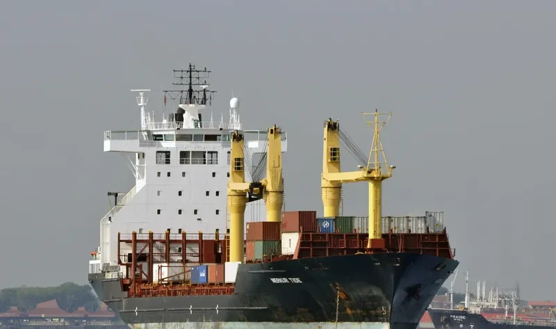 OEL SHRAVAN Container Ship IMO 9162368 photo 8