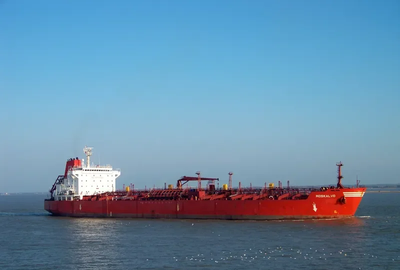 BLUE SPRING Tanker IMO 9162502 photo 4