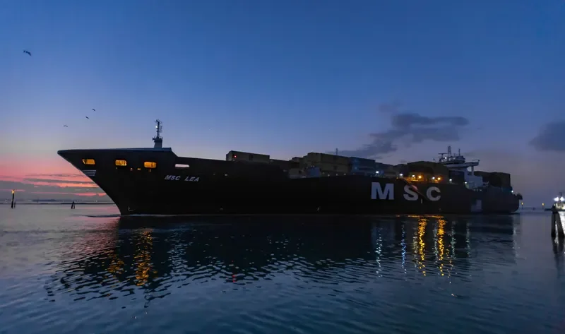 MSC LEA Container Ship IMO 9162643 photo 5