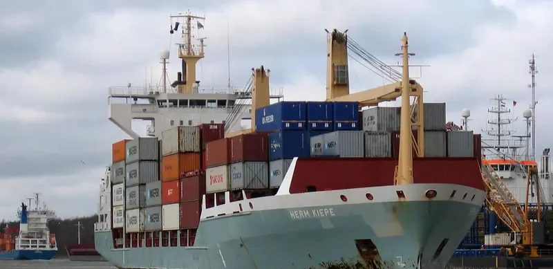 LEONIE P Container Ship IMO 9162667 photo 4