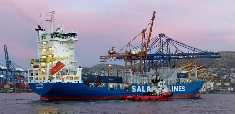 ALASA Container Ship IMO 9162681 photo 3
