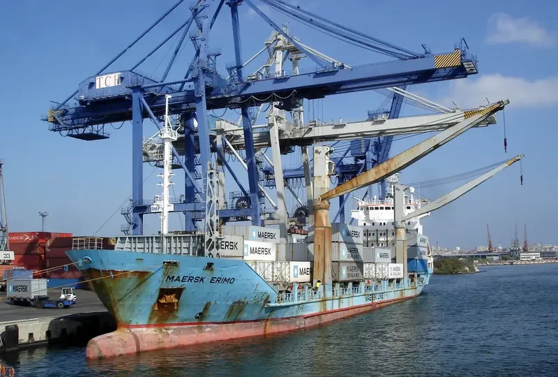 MERATUS BANJAR 2 Container Ship IMO 9163556 photo 4