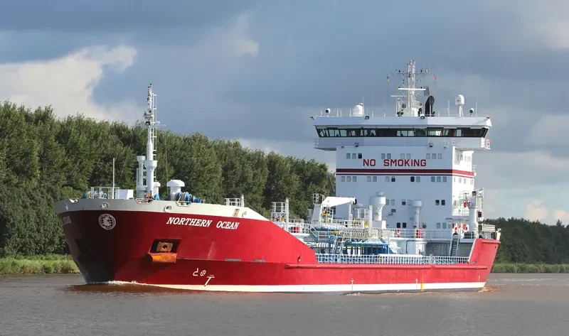 AFRICAN RUNNER Tanker IMO 9164495 photo 7