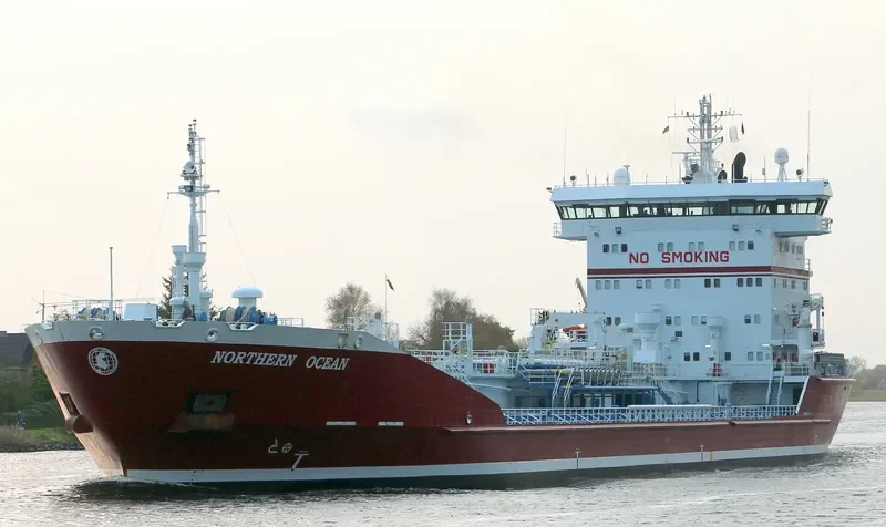 AFRICAN RUNNER Tanker IMO 9164495 photo 10