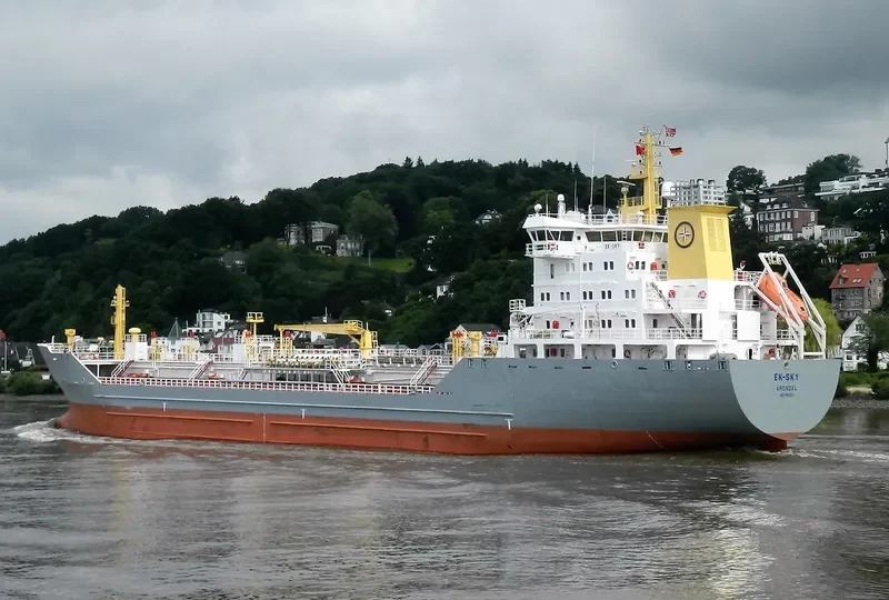 AVIOR Tanker IMO 9164512 photo 6