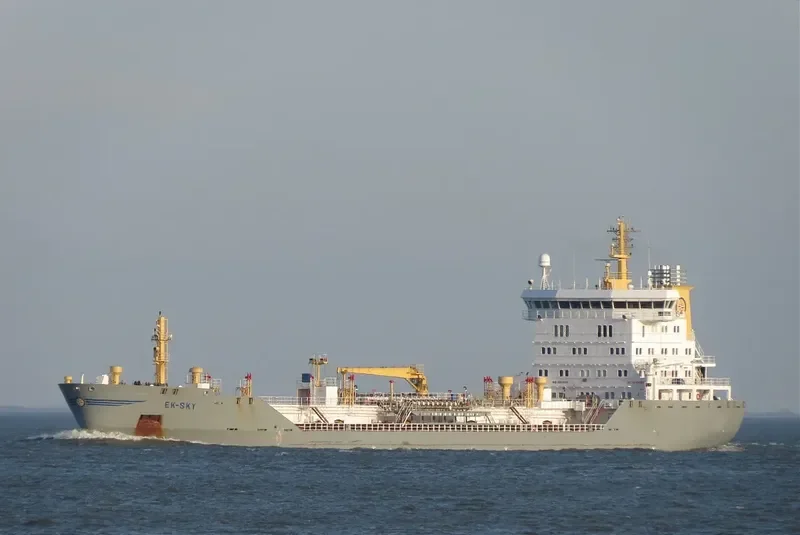 AVIOR Tanker IMO 9164512 photo 9