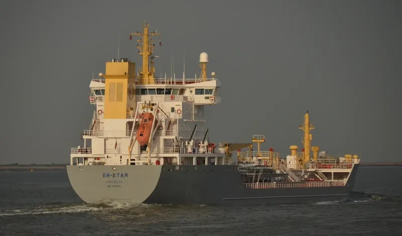 STAR Z Tanker IMO 9164524 photo 8