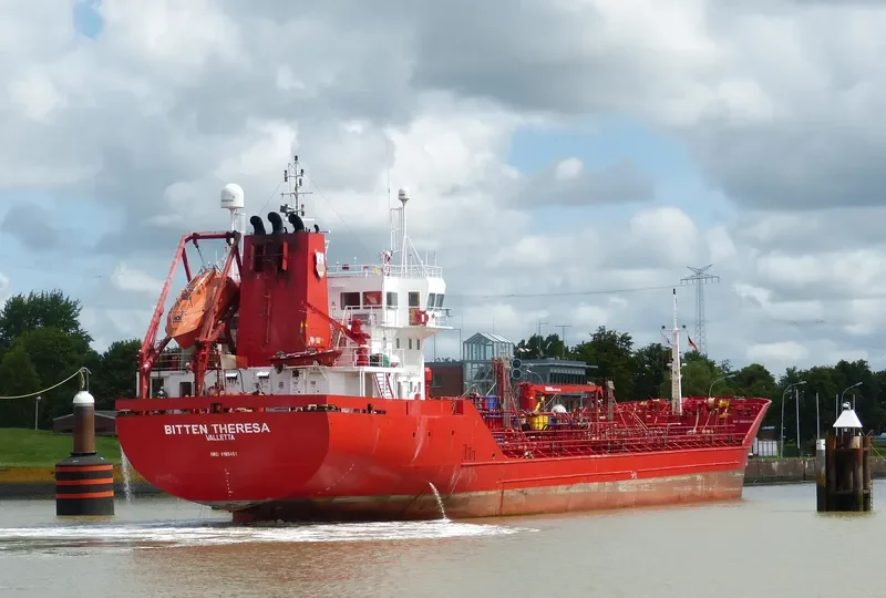 GUARDIANS Tanker IMO 9165451 photo 8