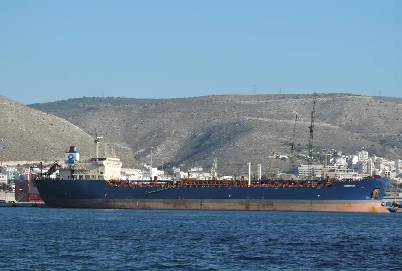 GOLROO Tanker IMO 9167148 photo 4