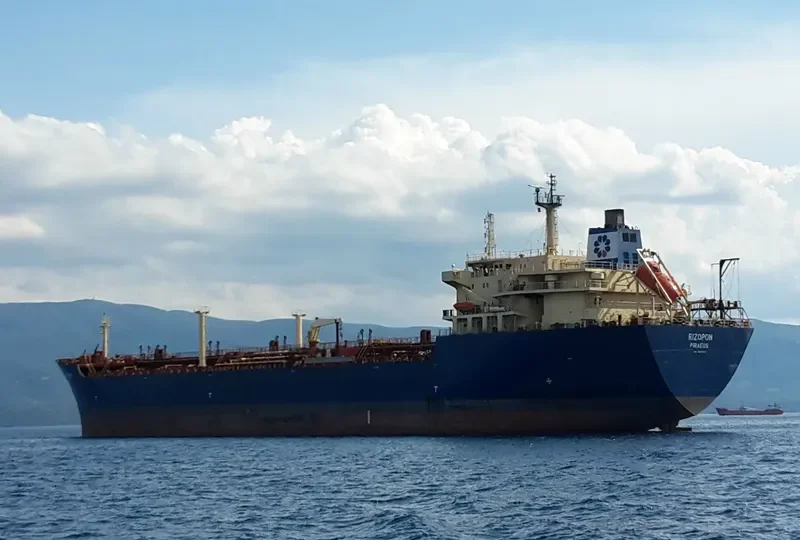 GOLROO Tanker IMO 9167148 photo 6