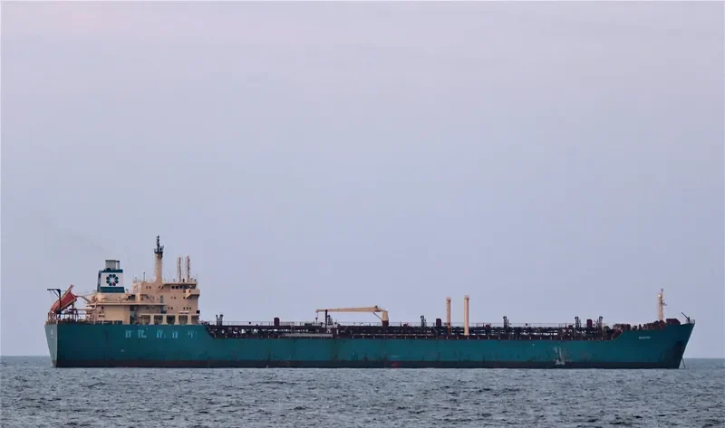 GOLROO Tanker IMO 9167148 photo 10