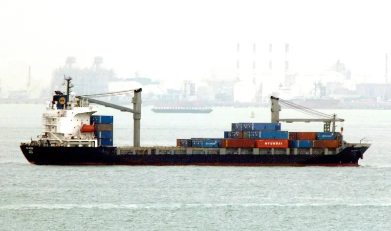HIJAU JELITA Container Ship IMO 9167382 photo 6