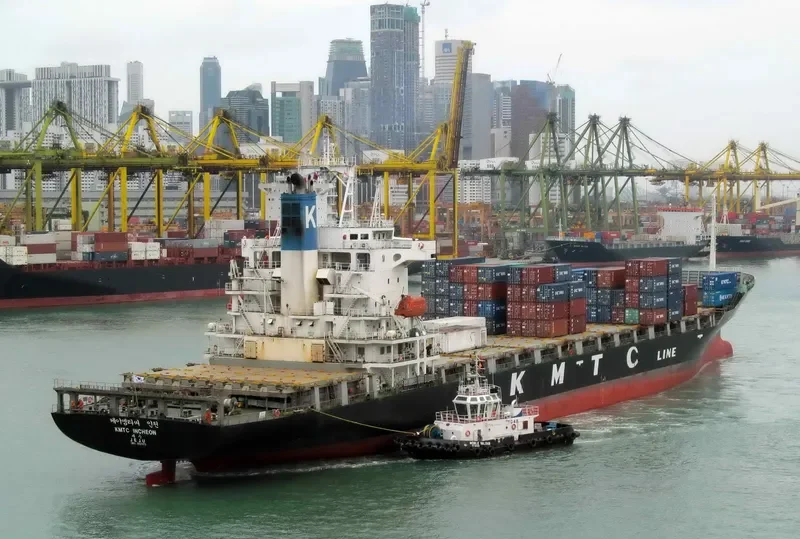 EASLINE DALIAN Container Ship IMO 9167473 photo 9