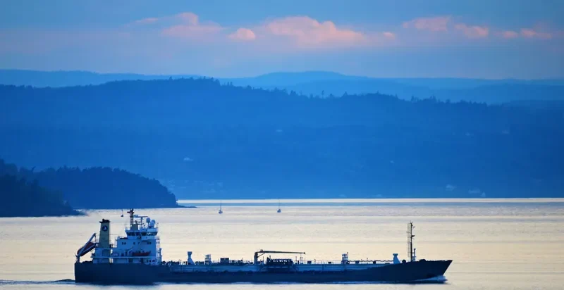 GAZPROMNEFT MURMANSK Tanker IMO 9167930 photo 3