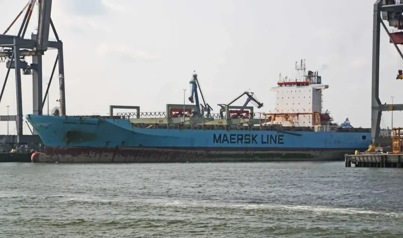 MAERSK PEMBROKE Container Ship IMO 9168180 photo 9