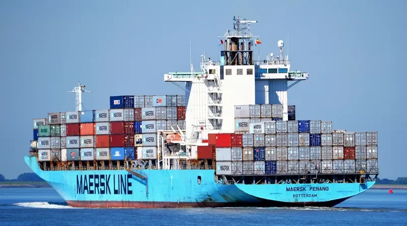 MAERSK PENANG Container Ship IMO 9168192 photo 10