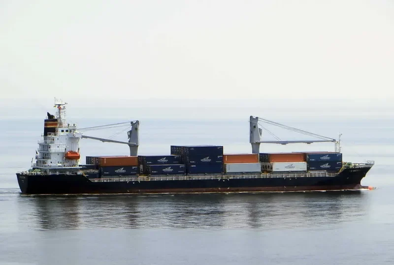 SENDAI VOYAGER Container Ship IMO 9168532 photo 6