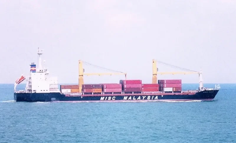 TANTO SEMANGAT Container Ship IMO 9168570 photo 2