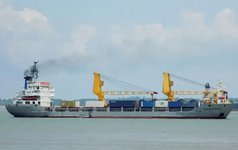 TANTO SEMANGAT Container Ship IMO 9168570 photo 5