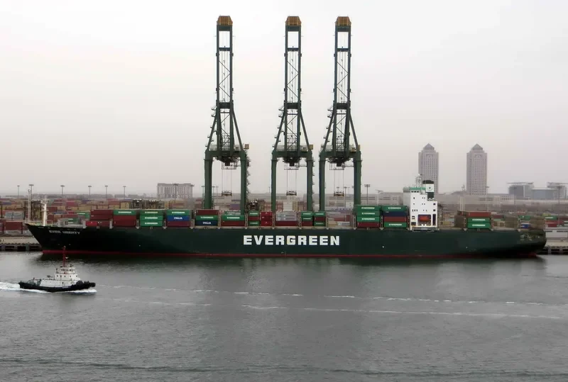 EVER UBERTY Container Ship IMO 9168831 photo 7