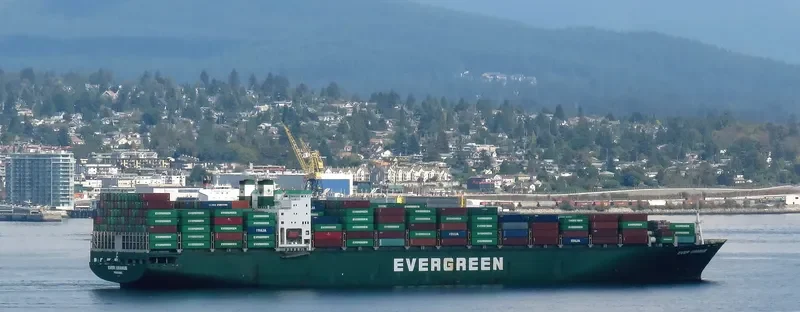 EVER URANUS Container Ship IMO 9168855 photo 3