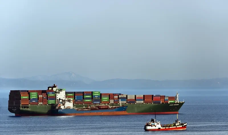EVER URANUS Container Ship IMO 9168855 photo 5