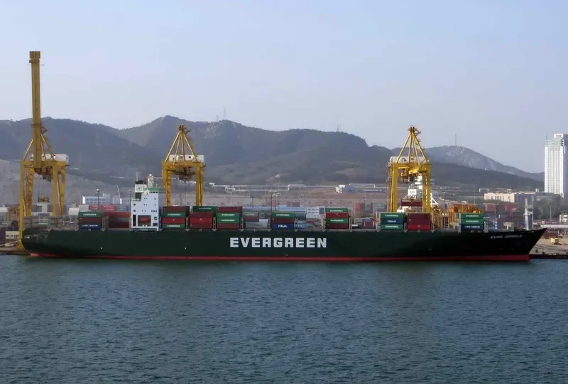EVER URSULA Container Ship IMO 9168867 photo 8
