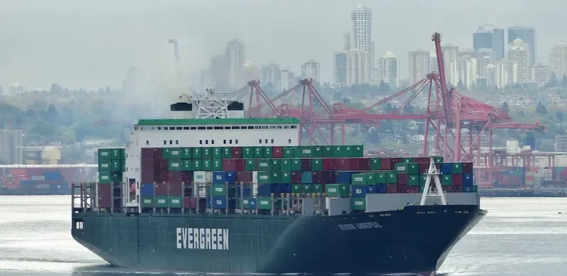 EVER USEFUL Container Ship IMO 9168879 photo 6