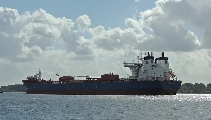 NAVION HISPANIA Tanker IMO 9168922 photo 8