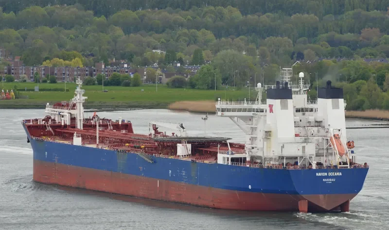 NAVION OCEANIA Tanker IMO 9168946 photo 6