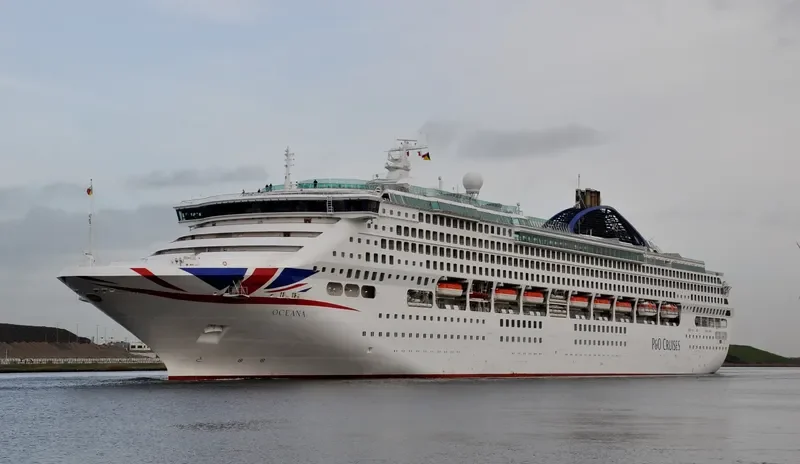 QUEEN OF THE OCEANS Passenger Ship IMO 9169550 photo 5