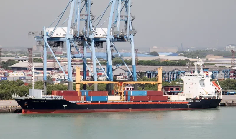 TANTO TANGGUH Container Ship IMO 9169665 photo 5