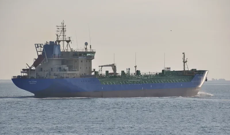 ICE HAWK Tanker IMO 9169768 photo 3