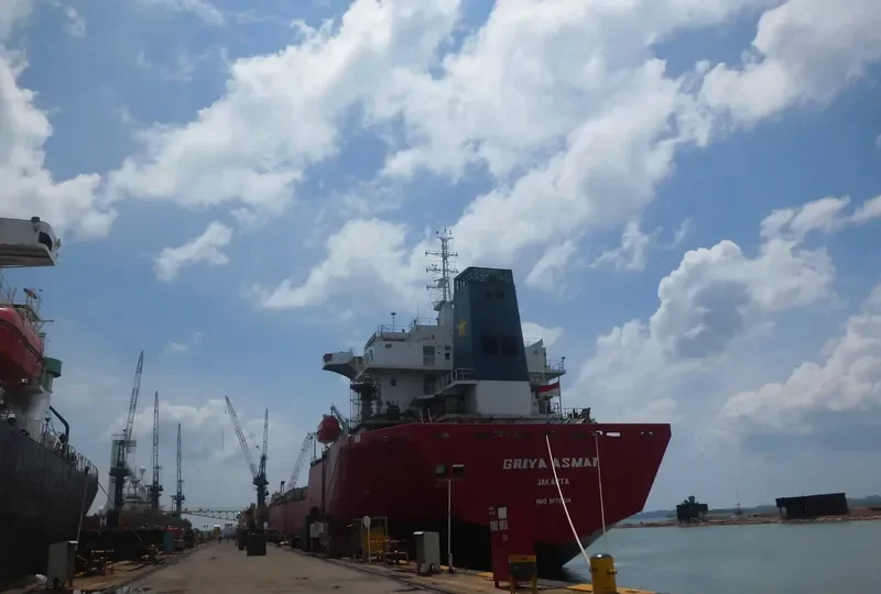 GRIYA AMBON Tanker IMO 9170614 photo 2