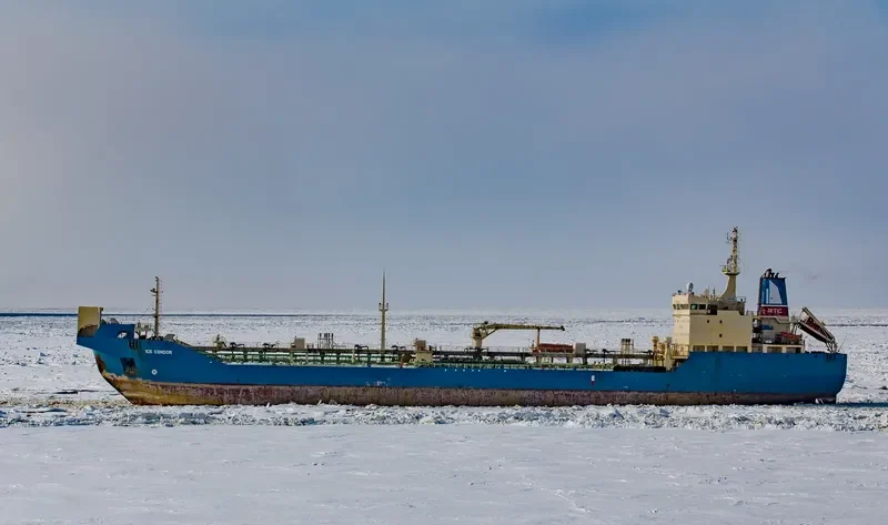 ICE CONDOR Tanker IMO 9171187 photo 4