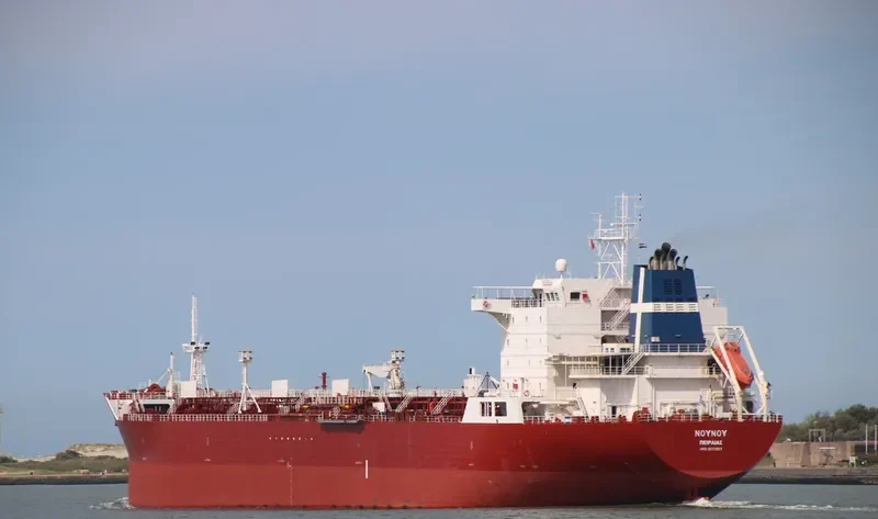 DEV SHAKTI Tanker IMO 9171357 photo 6