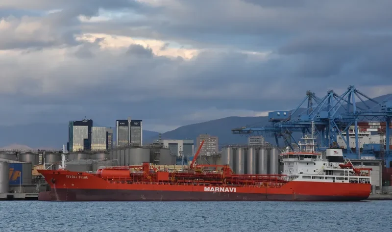 IEVOLI SHINE Tanker IMO 9172167 photo 4
