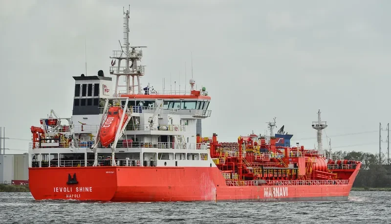IEVOLI SHINE Tanker IMO 9172167 photo 10