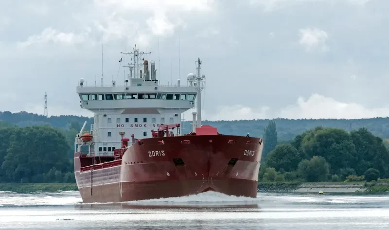 DORIS Tanker IMO 9172210 photo 6