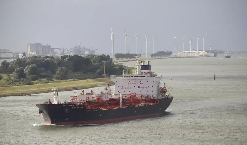 MELATI 5 Tanker IMO 9172258 photo 9