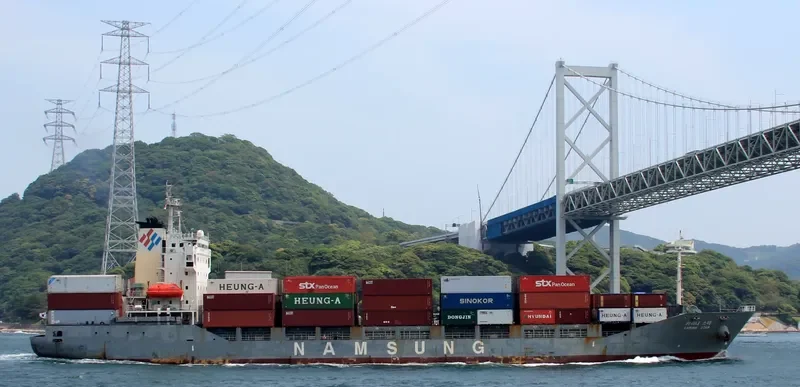 RUN LONG Container Ship IMO 9172612 photo 9