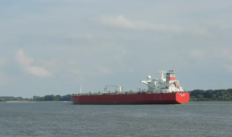 SKS TIETE Tanker IMO 9172650 photo 10