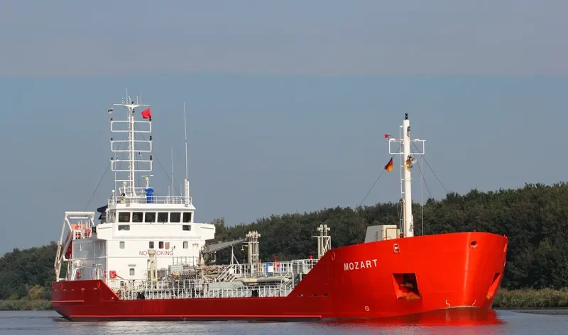 MOZART Tanker IMO 9174086 photo 2
