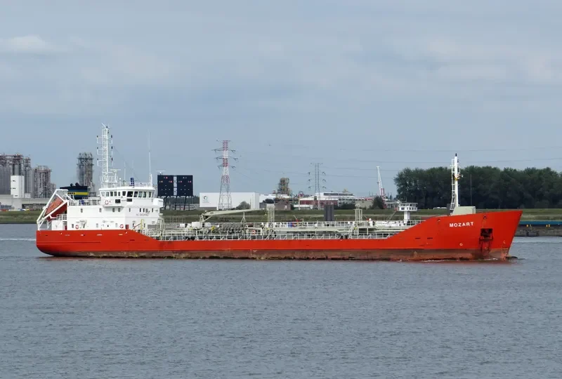 MOZART Tanker IMO 9174086 photo 4