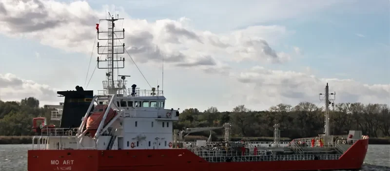MOZART Tanker IMO 9174086 photo 9