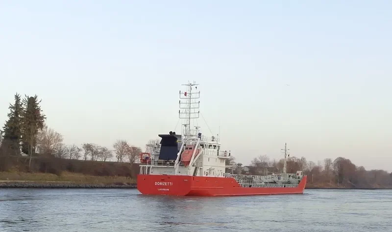 DONIZETTI Tanker IMO 9174098 photo 3